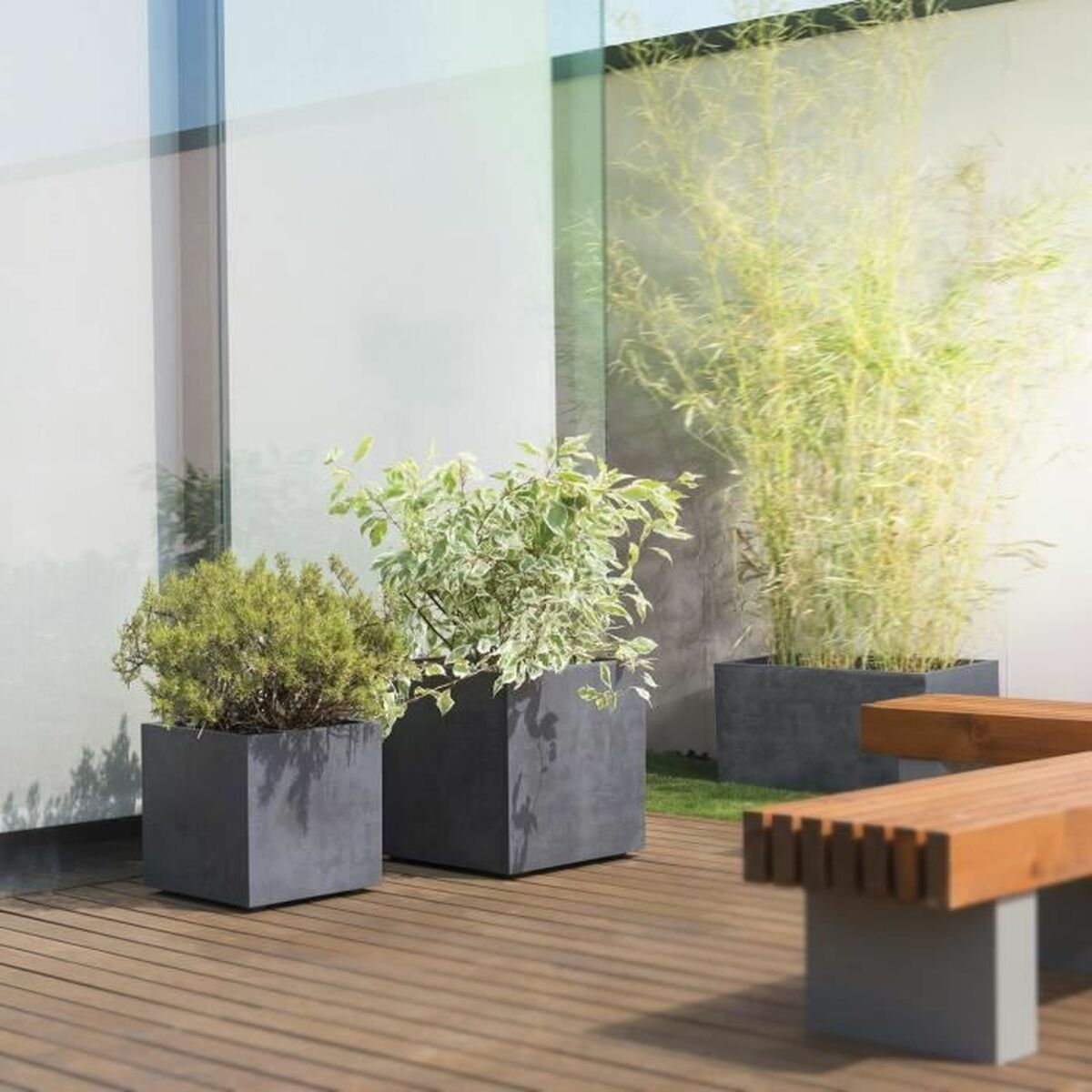 Plant pot Deroma-3