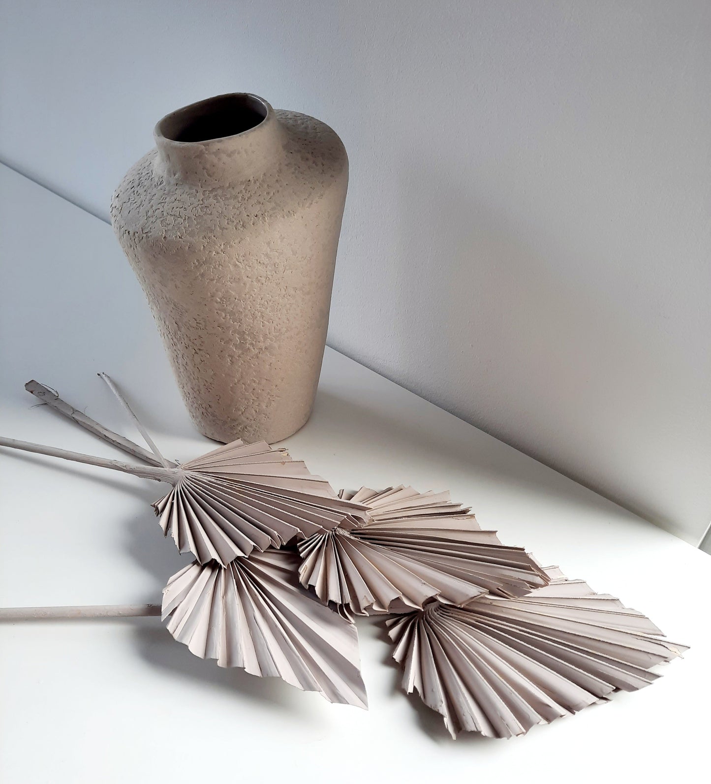 Dried palm leaves - gray-3