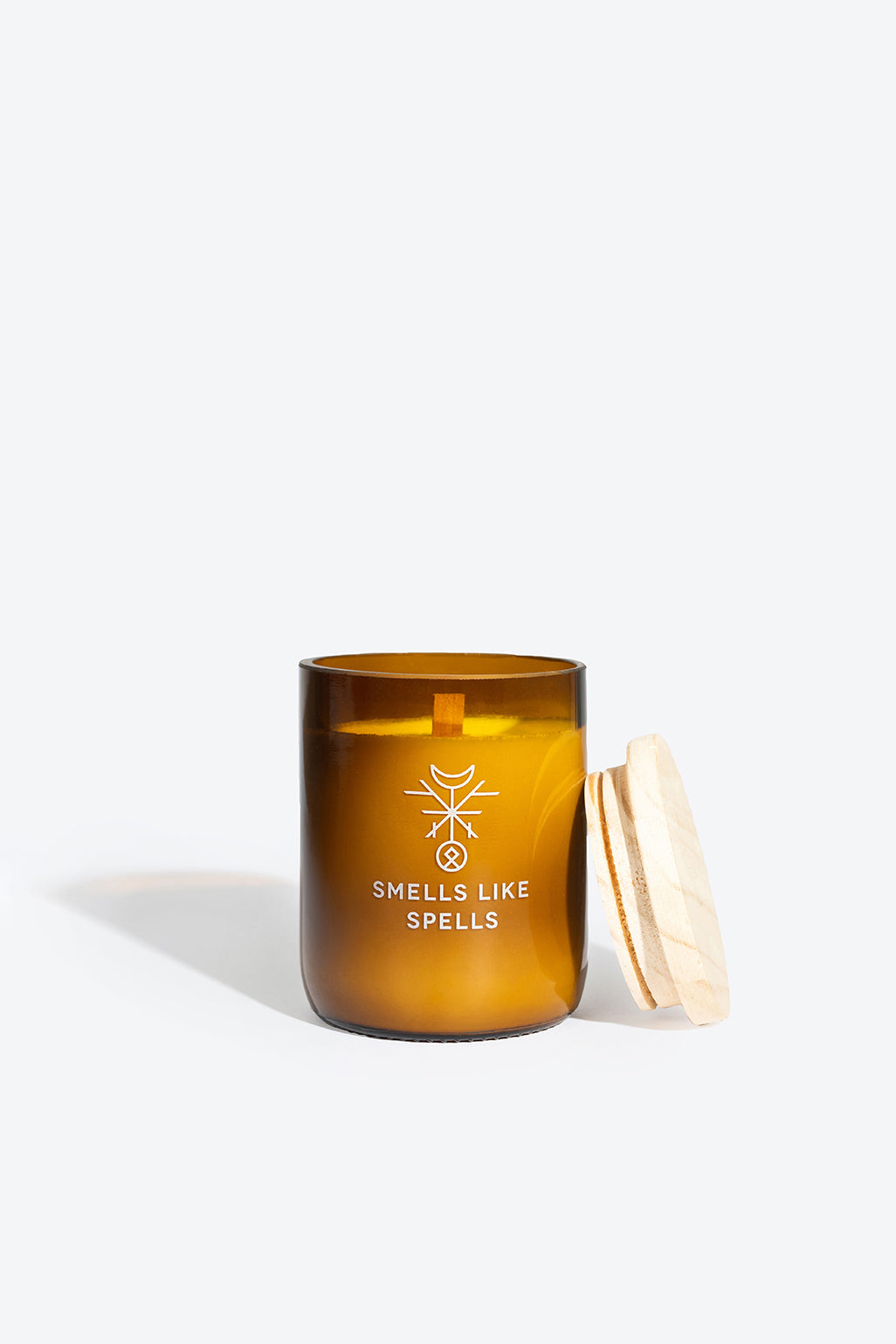 Soy wax scented candle with wooden wick EIR Smells Like Spells