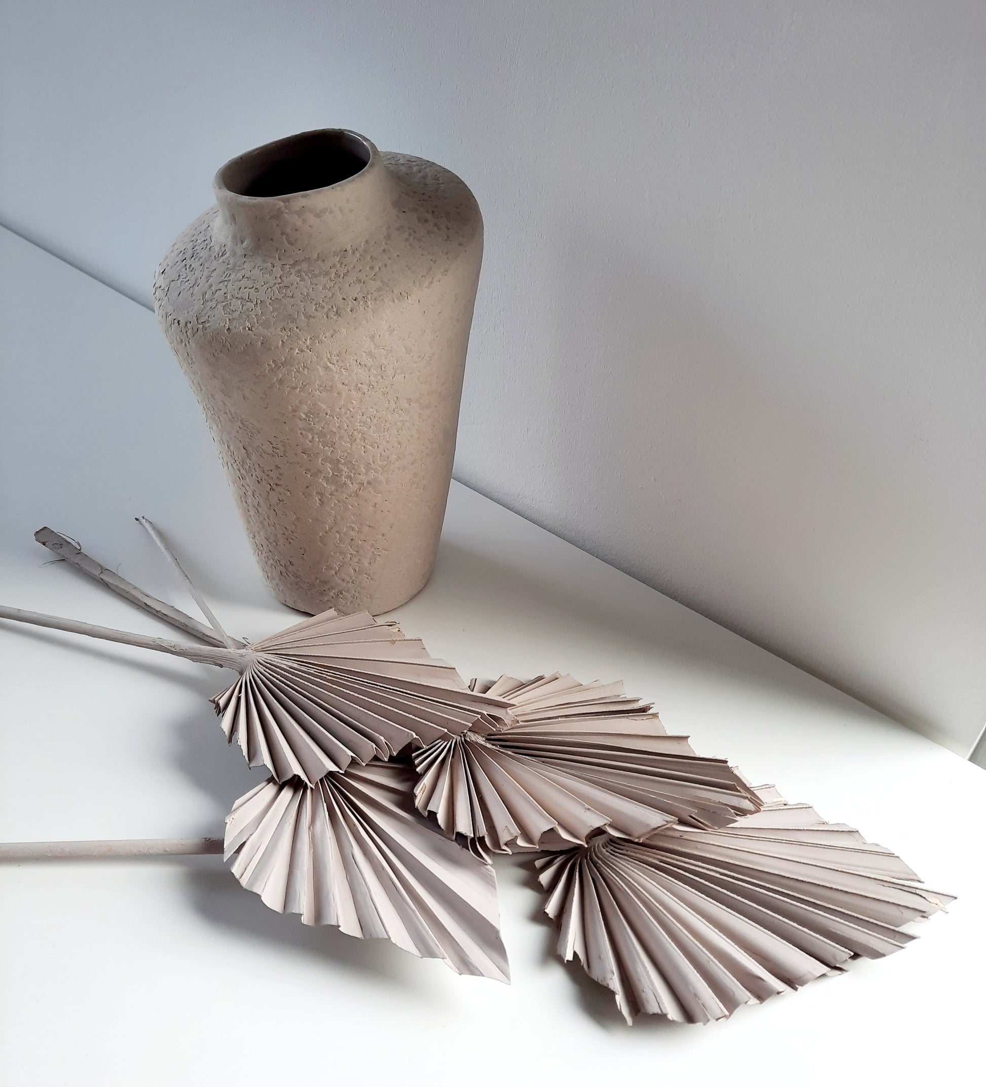 Dried palm leaves - gray-3