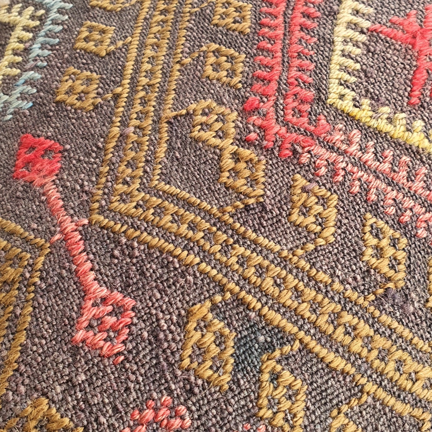 Embroidery Cushion n94-6