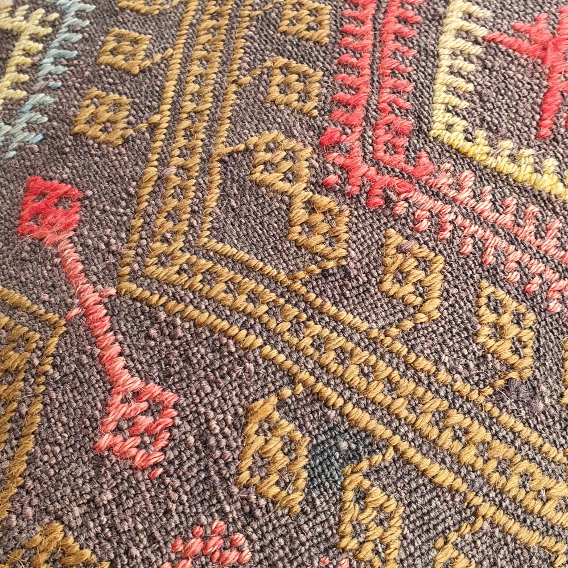 Embroidery Cushion n94-6